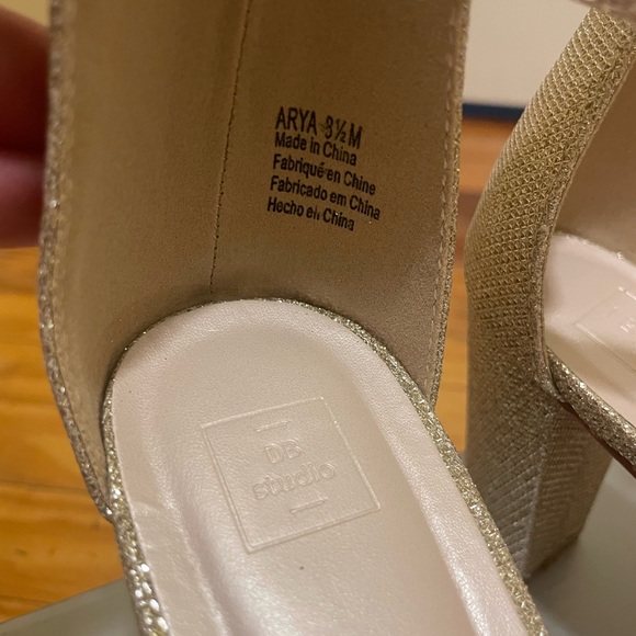 David's Bridal Gold Slingback Heels with Sparkly Finish - Picture 5 of 7
